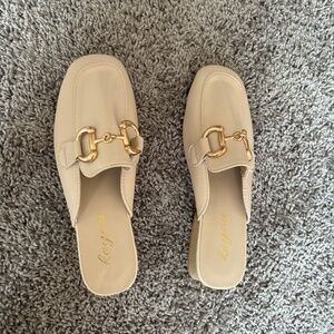 Block heel shoes for office